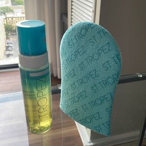 St Tropez bronzing water mousse and application glove